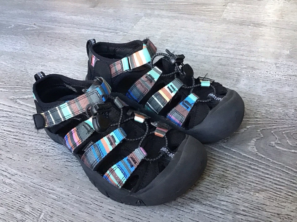 KEEN Newport H2 Sandals Youth Boys Size 3 Black Waterproof Kids Hiking Shoes - Image 2 of 4