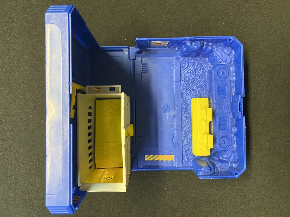 Matchbox Police Garage Toy 2001 Mattel - INCOMPLETE - Image 3 of 4