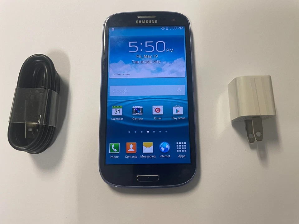 Samsung Galaxy S3   (Unlocked) Blue Good Condition - Image 4 of 4