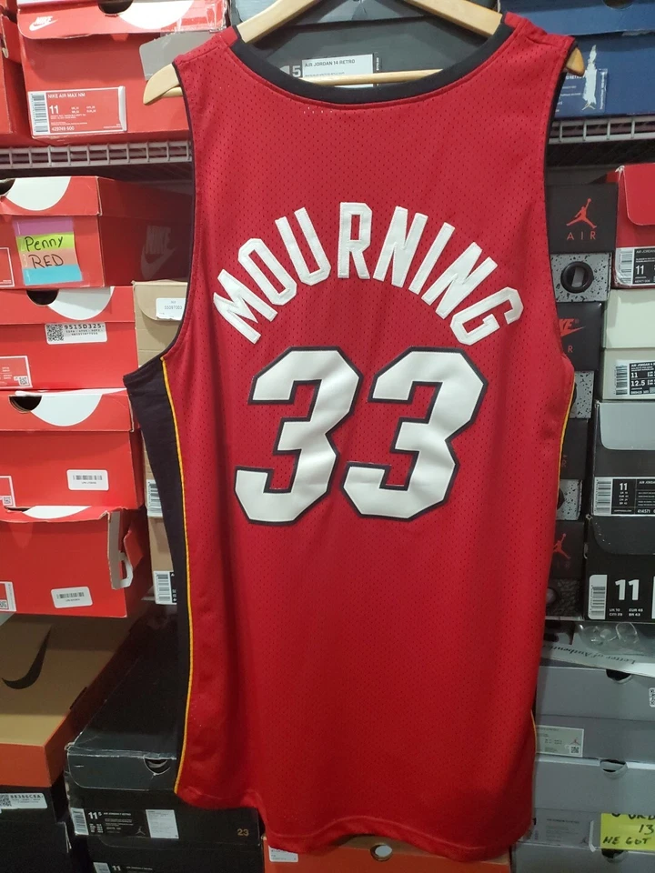 Camiseta deportiva Alonzo Mourning Nike Miami Heat talla 2XL usada.  Foto 3 de 3