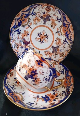 Noritake Trio ''Imari Farben mit satter Vergoldung Trio sehr guter Zustand