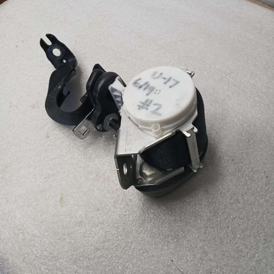 Cinturón de seguridad trasero derecho Ford F150 2015-2020 NOM-119-SCFI-2000 OEM Foto 2 de 4