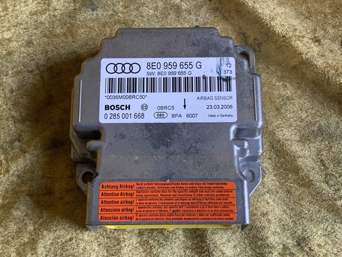 AUDI A4 / B7 Airbagsteuergerät / Steuergerät / nicht ausgelöst 8E0959655G BOSCH