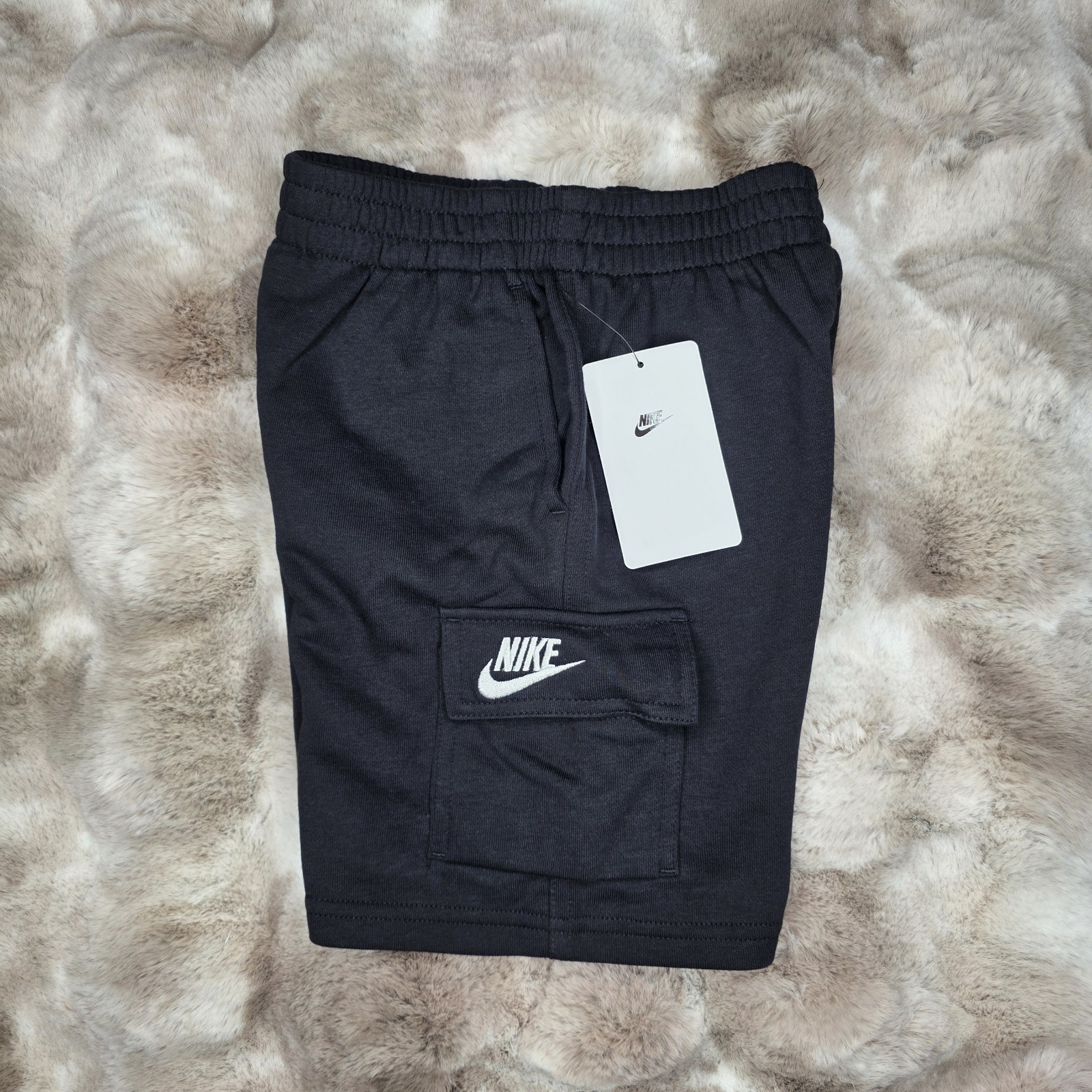 Nike Short Sleeve T-Shirt & Cargo Shorts 2 Piece Set White/Black Size 6 Boys NWT thumbnail 7