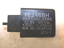 YAMAHA YZFR1 TURN SIGNAL FLASHER RELAY YZF R1 600 1000 FZ1 FZ8  4MY-83350-01-00