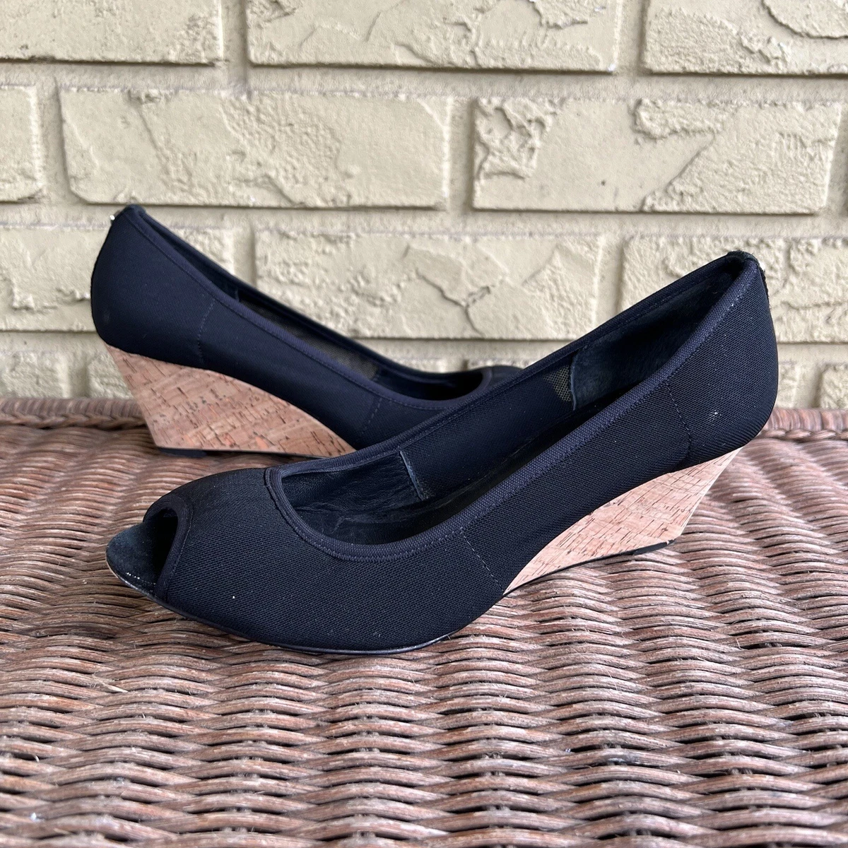 Donald j pliner wedge best sale heels