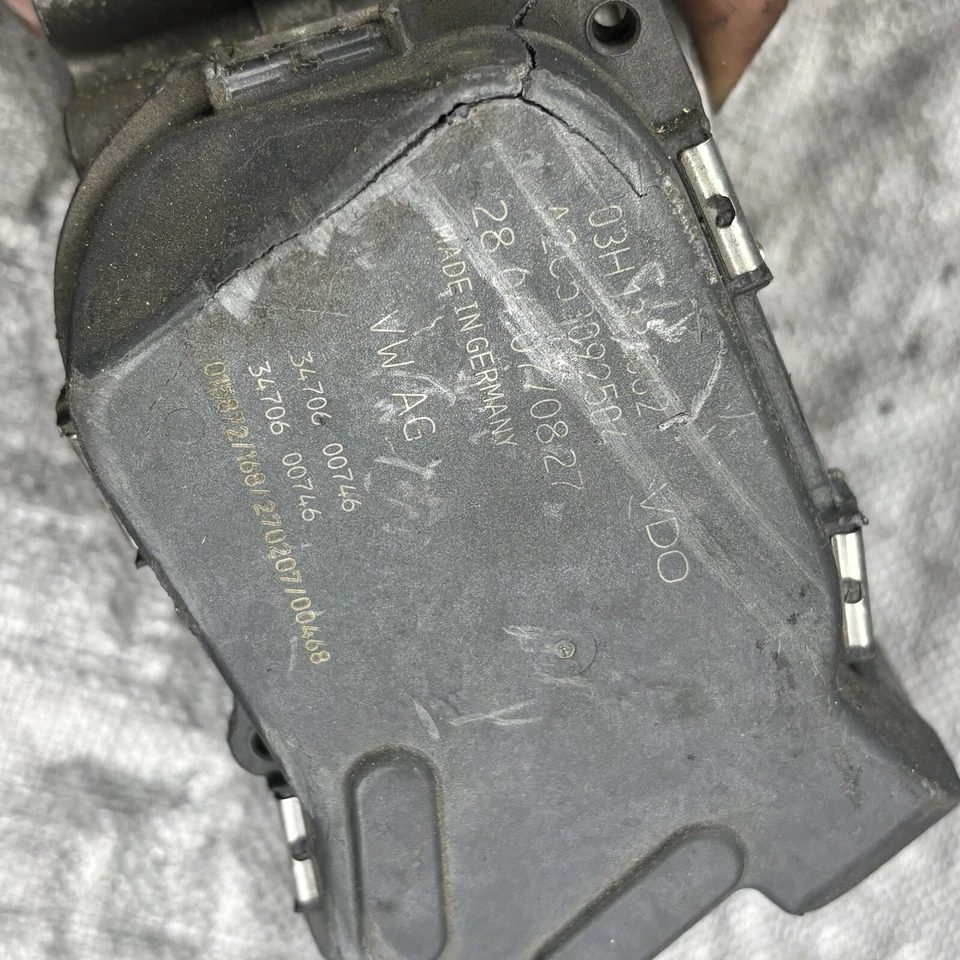 AUDI Q7 2007-2010 4L CARROCERÍA DEL ACELERADOR 03H 133 062 OEM Foto 2 de 4