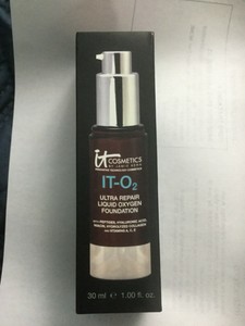it cosmetics liquid foundation