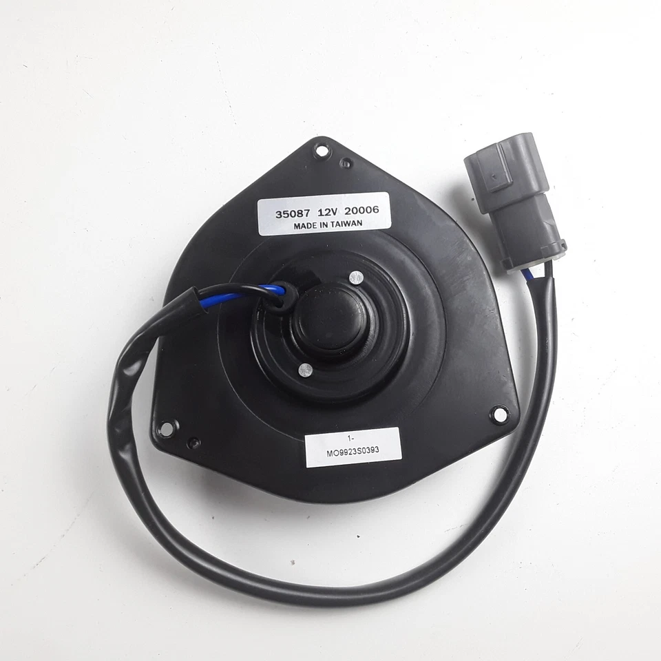 Four Seasons 35087 A/C Condenser Fan Motor Fits Honda CR-V Element (2002-2006) - Image 4 of 4