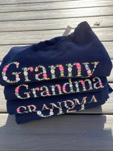 Floral Mom, Grandma Mama Custom Embroidered Sweatshirt/Hoodie - Picture 3 of 12
