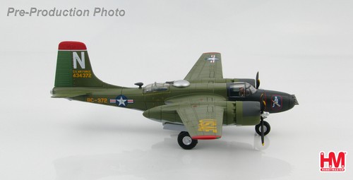 HOBBY MASTER 1/72 HA3210 DOUGLAS A-26B-56-DL INVADER 13TH BOMBER SQN., 1950