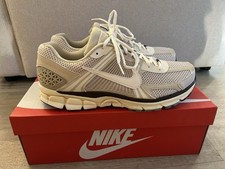 NIKE VOMERO 5 OATMEAL 46