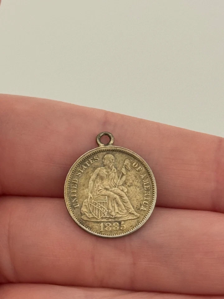 Antiguo dije de diez centavos libertad sentada Love Token de 1885 Foto 2 de 4