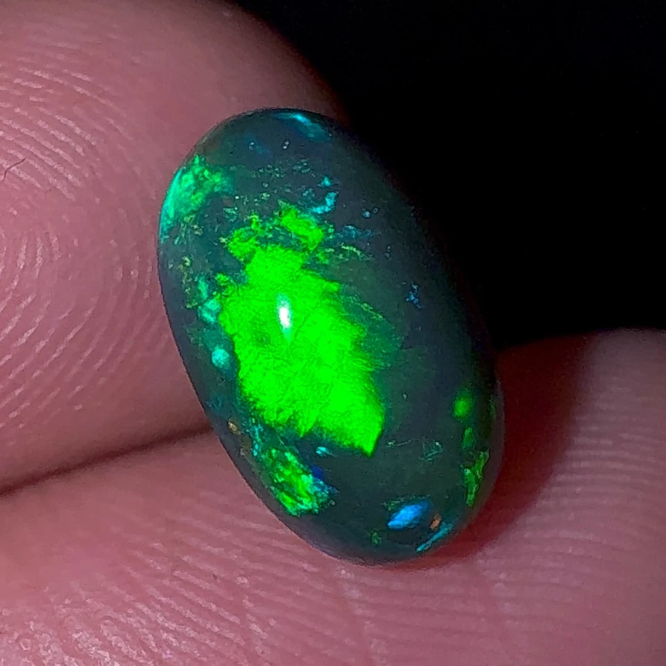 Черный опал кабошон 1,90 карата, потрясающая игра цвета! Идеально подходит для ювелирных изделий - Изображение 3 из 4