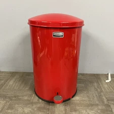 Rubbermaid Commercial Products Step On Red Metal Trashcan W/ Lid Heavy Duty