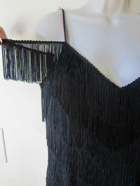 Vintage Party Dress Dovizia  Black FLAPPER  Tiered Fringe Drop Shoulder Sz 10 - Image 2 of 4