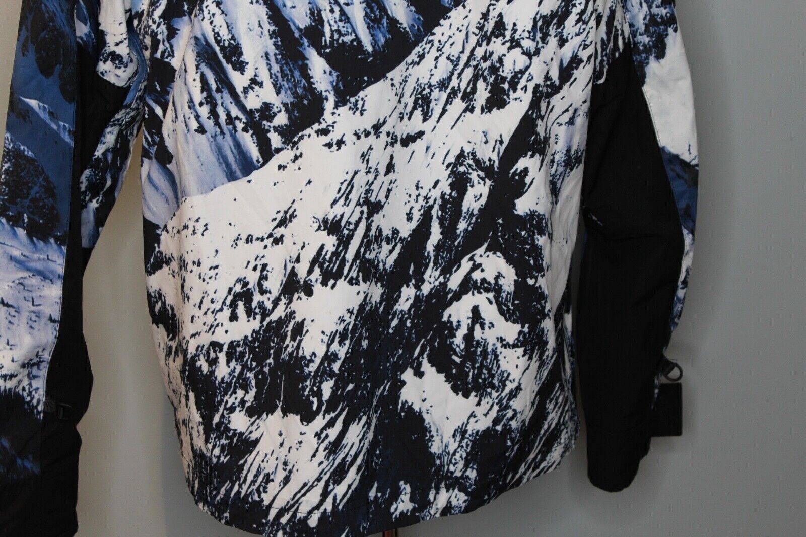 Supreme North Face Mountain Jacket Blue/White/Black Size Large EUC