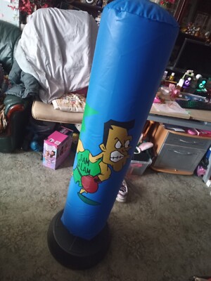 NICE FREESTANDING KIDS BOXING BAG AND GLOVES ,SAM SLAM, VGC UK