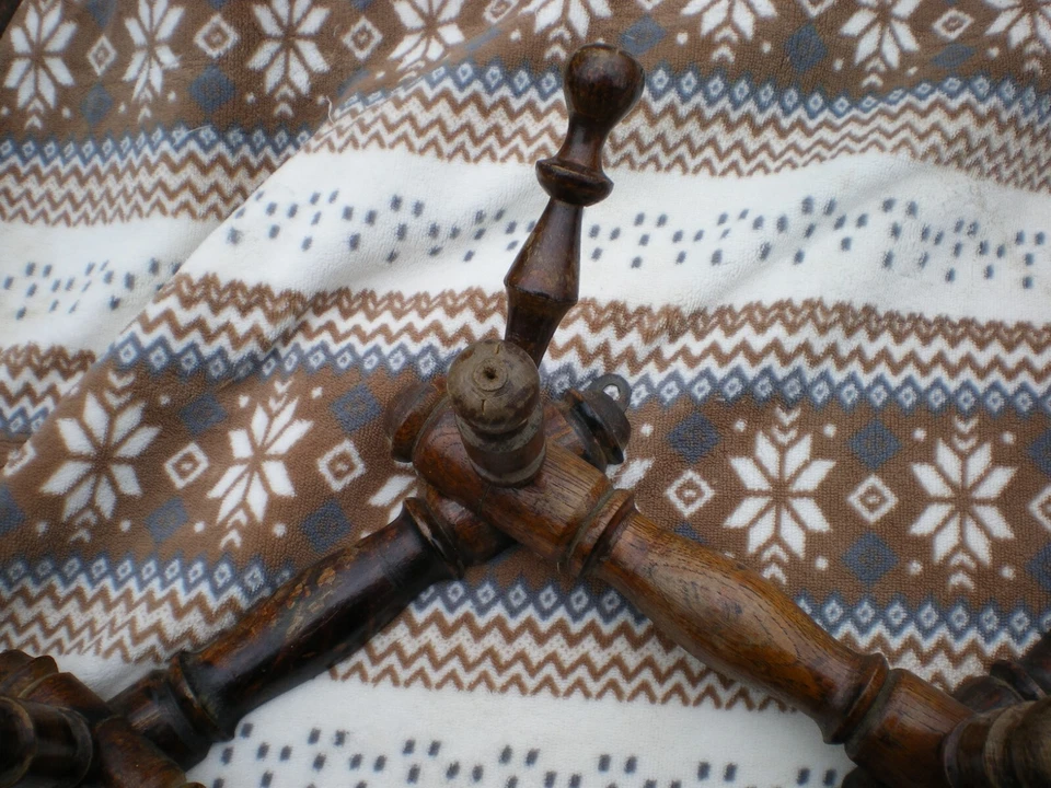 vintage ( ancien porte manteaux et chapeaux  (en chêne dépliable ) - Photo 4/4