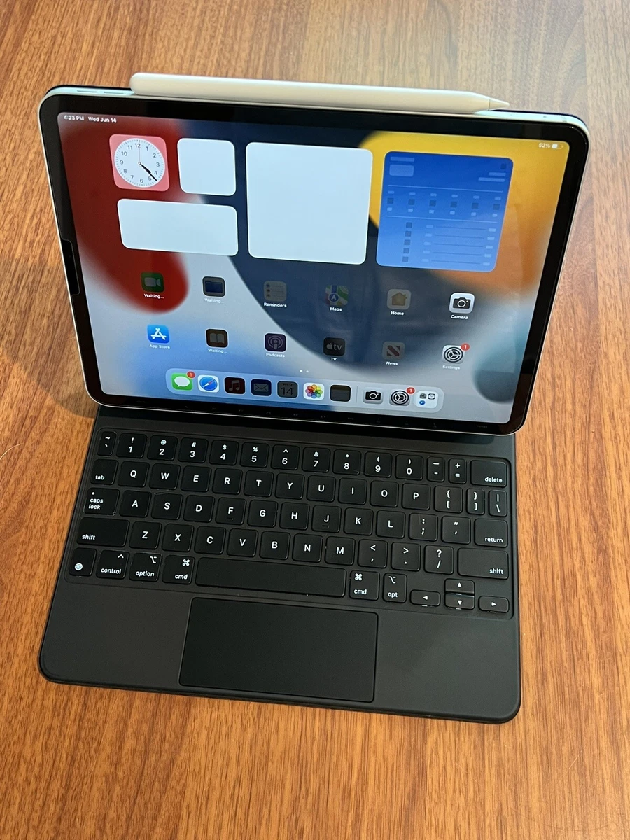 2020 Apple iPad Pro 11 2nd Gen, Wi-Fi, 256GB) Silver + Magic