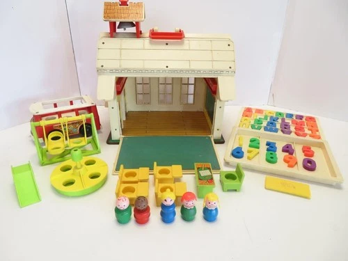 Vintage 1971 Fisher Price Play Family School Set #923 Complete w/ Minibus
