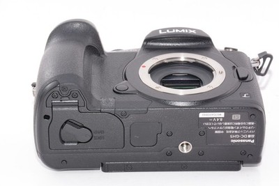 N.MINT/5675shots] Panasonic Lumix GH5 Camera Body From JAPAN