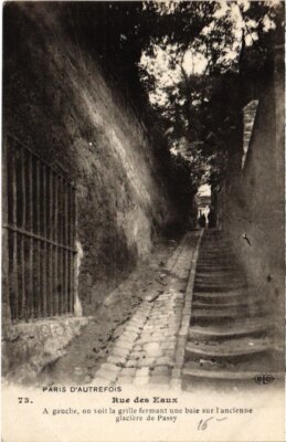 CPA PARIS 16e Rue des Eaux A gauche, on voit a grille fermant une baie (66322)