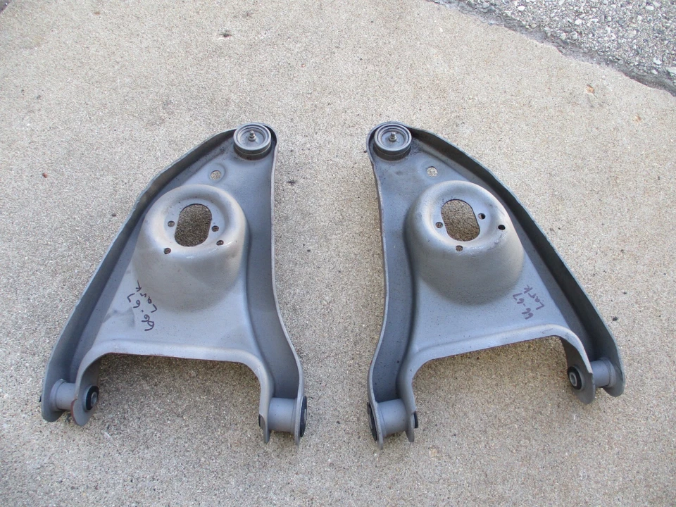 Buick Skylark GS 400 1966 1967 Special Sport Wagon control delantero inferior brazos A Foto 3 de 4