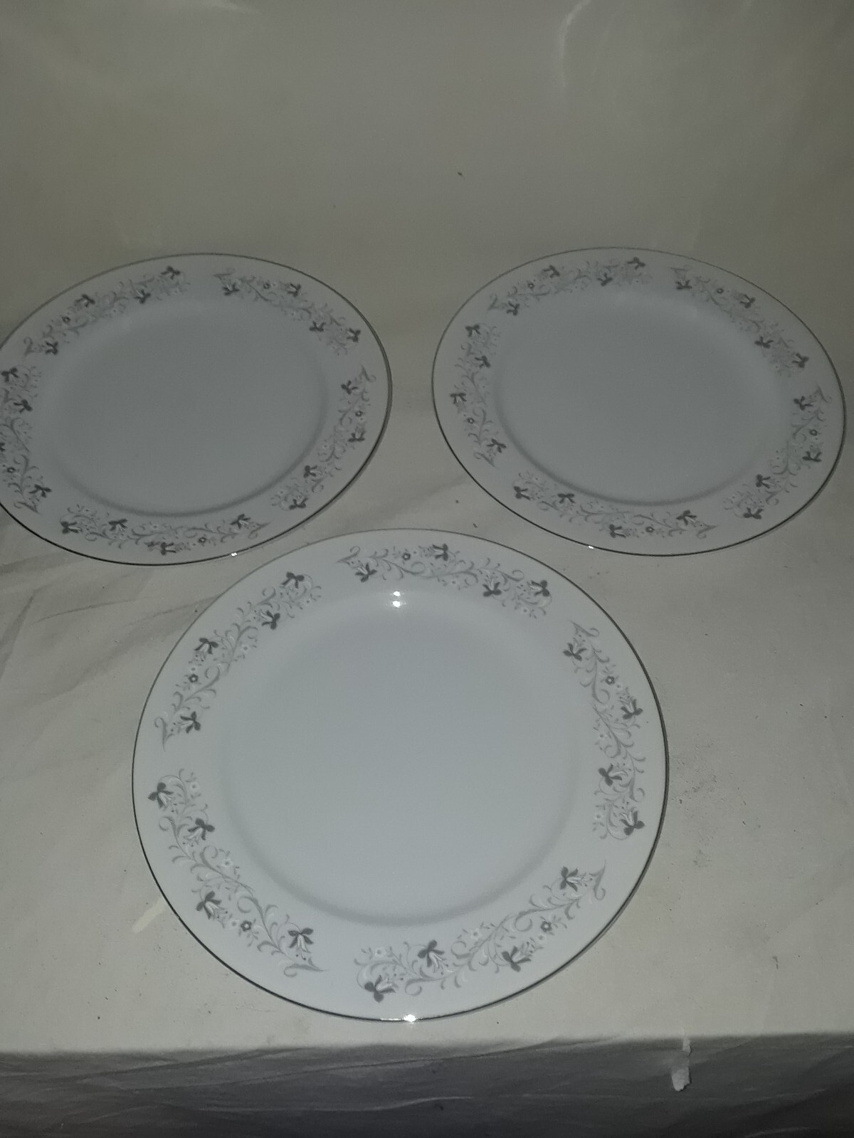 Picture 1 of 2