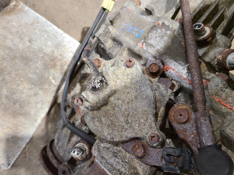 Transfer Case Thru 12/94 Fits 91-95 LAND CRUISER 649500 - Image 3 of 4