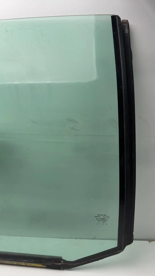 1988-1999 CHEVY PICKUP 1500 Front Door Glass/window Chevrolet Left - Image 4 of 4