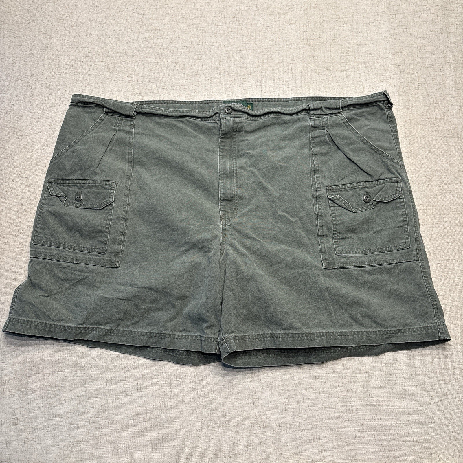 Cabela’s Cargo Shorts Men Size 50 Green 7 Pocket Hiker Outdoor Utility Mountain