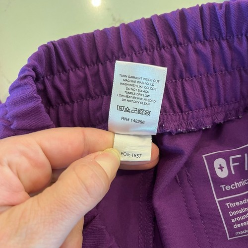 Figs High Waisted Yola Scrub Pant in Magic Purple Size Medium Petite - Picture 8 of 12