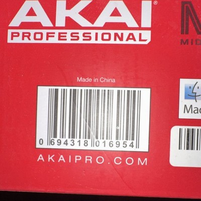 Akai Professional MPD226 MIDI Pad Controller 16 Pads Pad Triggers