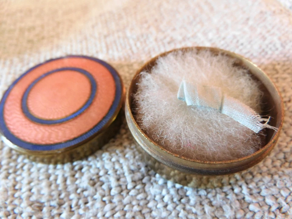 poudrier ancien émaillé guilloché - Photo 3/4