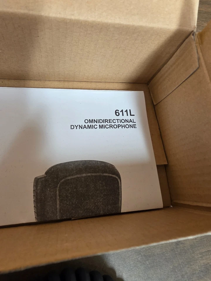 CAD Audio Astatic 611L Omnidirectional Dynamic Palmheld Microphone - Image 2 of 4