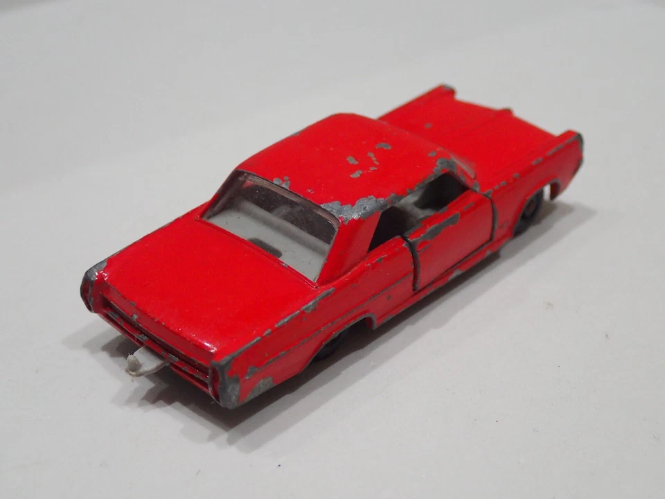 MATCHBOX BY LESNEY N° 22 PONTIAC G.P. COUPE' CON SCATOLA (4) - Immagine 4 di 4