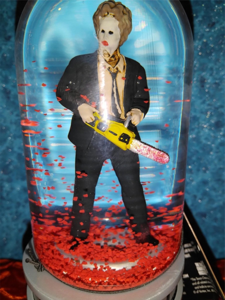 BLOODY LEATHERFACE LIGHTED SNOWGLOBE WATERGLOBE - HALLOWEEN HORROR