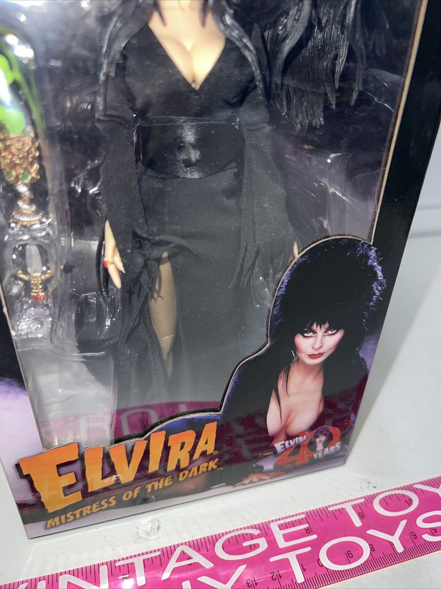 【NECA】新品正規品エルヴァイラ ミストレスオブザダーク コマンドーフィギュア NECA Elvira Commando Mistress of the Dark new sealed action