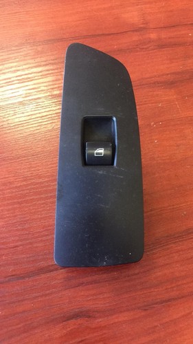 BMW 1ER E87 E81 116i 118 120D FENSTERHEBERSCHALTER VORNE LINKS 6935534