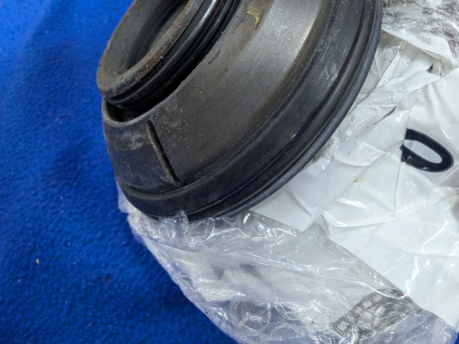 Grade B Lamborghini Huracan/Aventador Center Locking Nut 4 Black OEM 470601295A