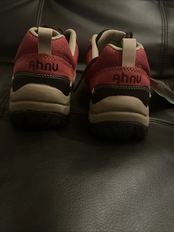 Zapatillas para mujer AHNU Trail talla 6 rojo ladrillo nuevas sin caja Foto 3 de 4