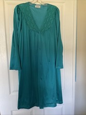VTG Vanity Fair Teal Lace Peignoir Set / Nightgown  Robe / Medium