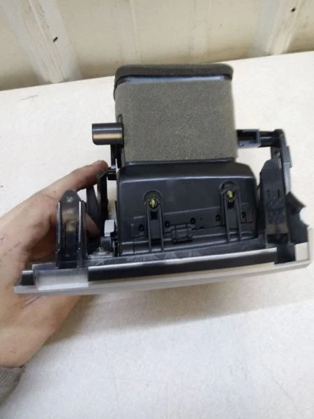 Canal conducto aire cabina delantera izquierda Lexus CT 200H 2013 2014 2015 2016 55650760104 Foto 2 de 4