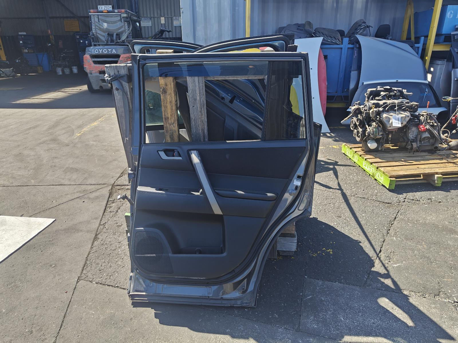 Toyota Kluger Right Rear Window Regulator GSU40 08/2007-02/2014