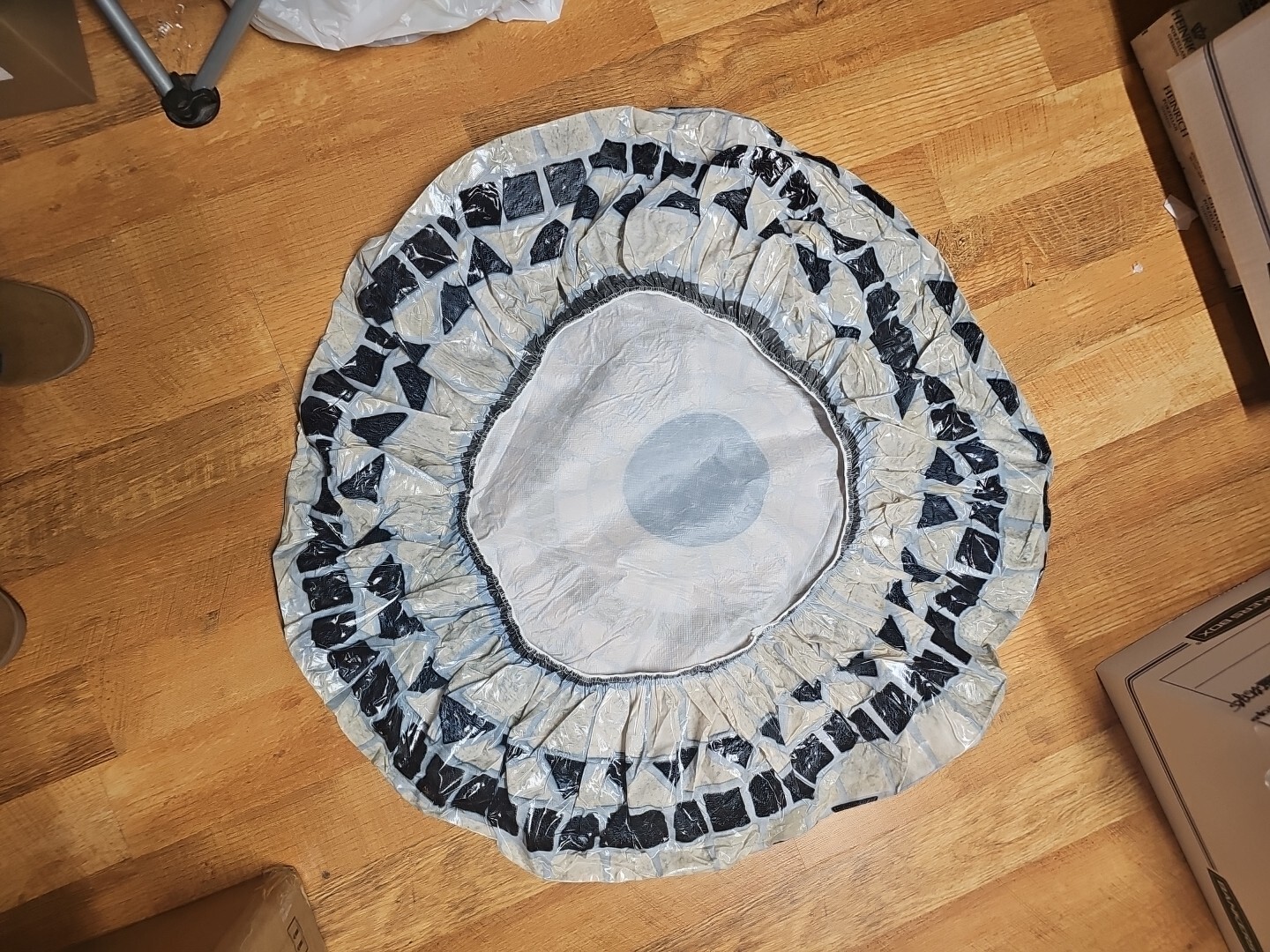 Mosaic Table Cover Round Elastic Fitted Vinyl Vesuvius Stretch fits 36"-48" NEW 