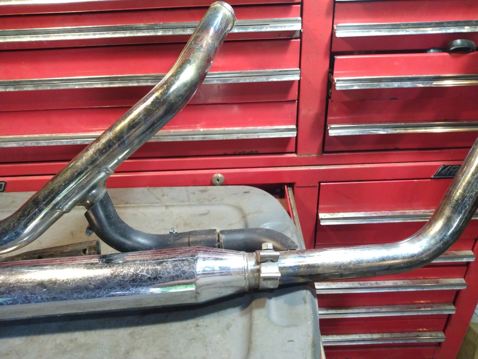 20002004 OEM Harley Screamin Eagle Dual Chrome Exhaust Pipes 8025899A