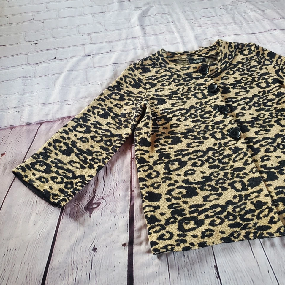 Cárdigan Peck And Peck Fin de Semana Estampado Animal Botón Frontal Talla Pequeña Foto 3 de 4