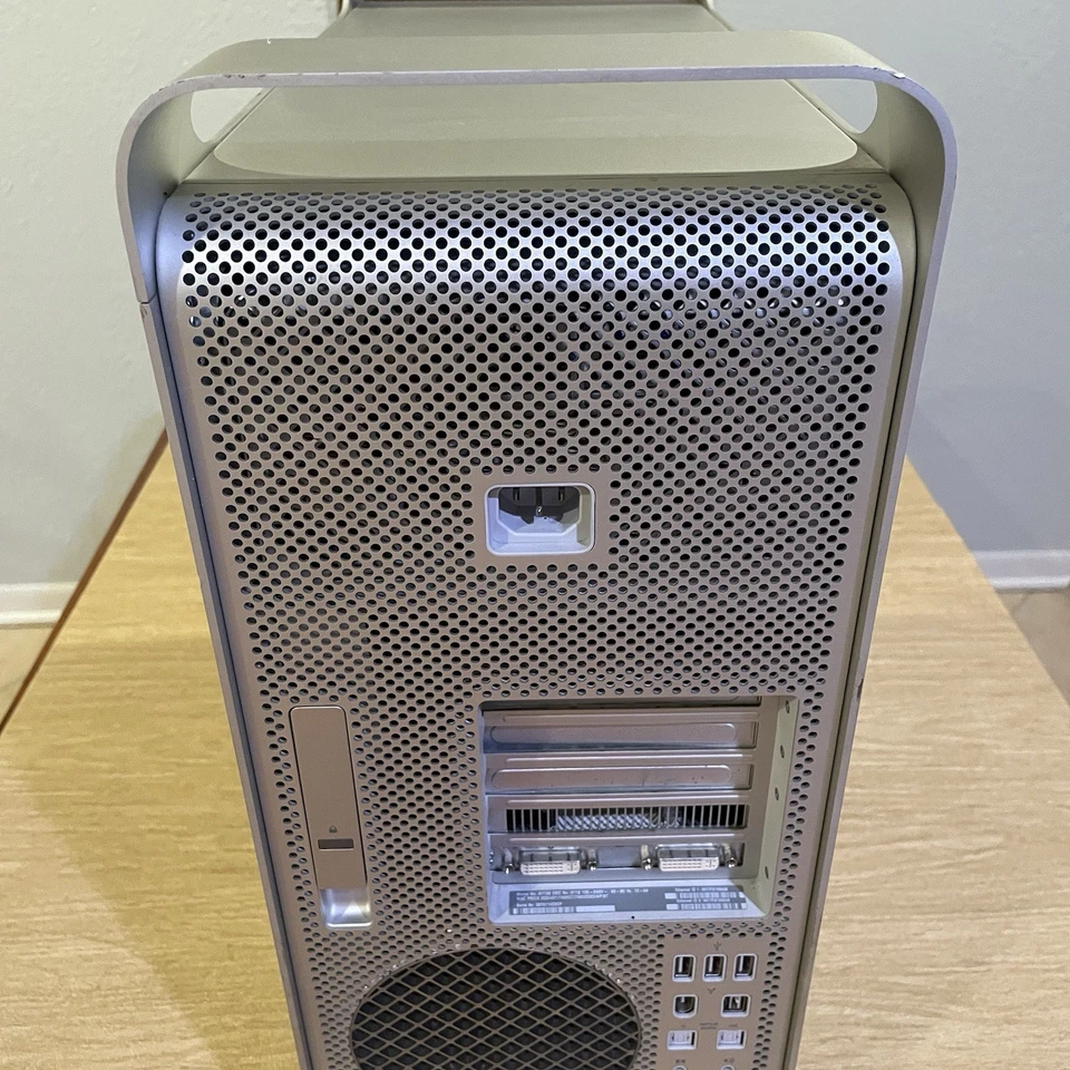 Apple Mac Pro 1,1 (2006) A1186 2x Intel Xeon Dual Core 3.0 GHz -READ - Image 4 of 4