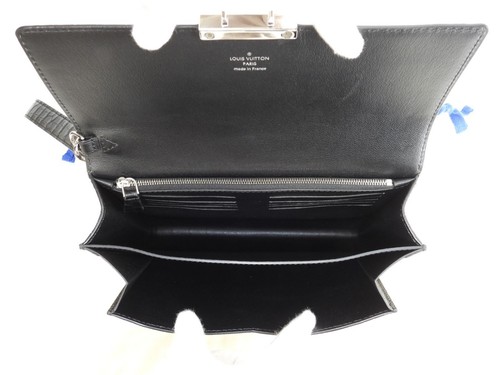 Louis Vuitton Pochette Thames Black Exotic Leather Clutch Wallet Bag from japan